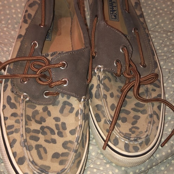 Sperry - Picture 2 of 2